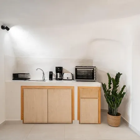 Spilia Caves Santorini * Akrotírion