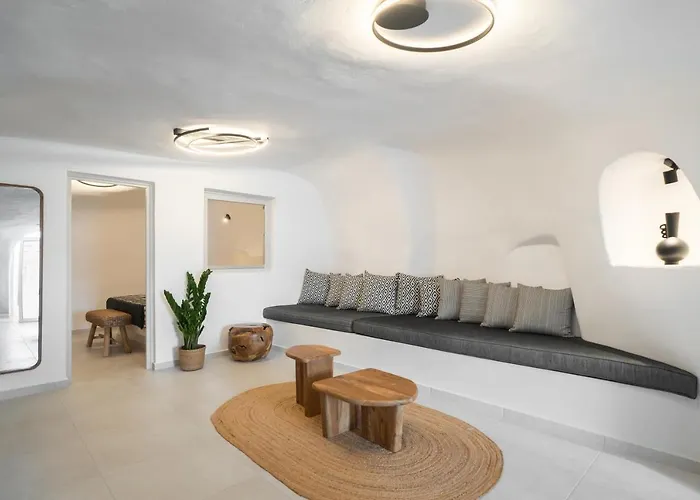 Spilia Caves Santorini * Akrotírion