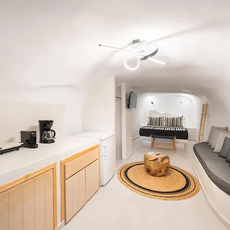 Spilia Caves Santorini * Ακρωτήρι