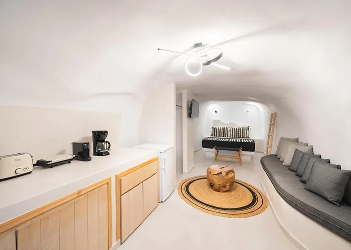 Spilia Caves Santorini * Akrotírion