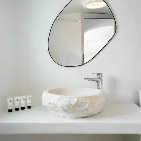 Nyaraló Spilia Caves Santorini